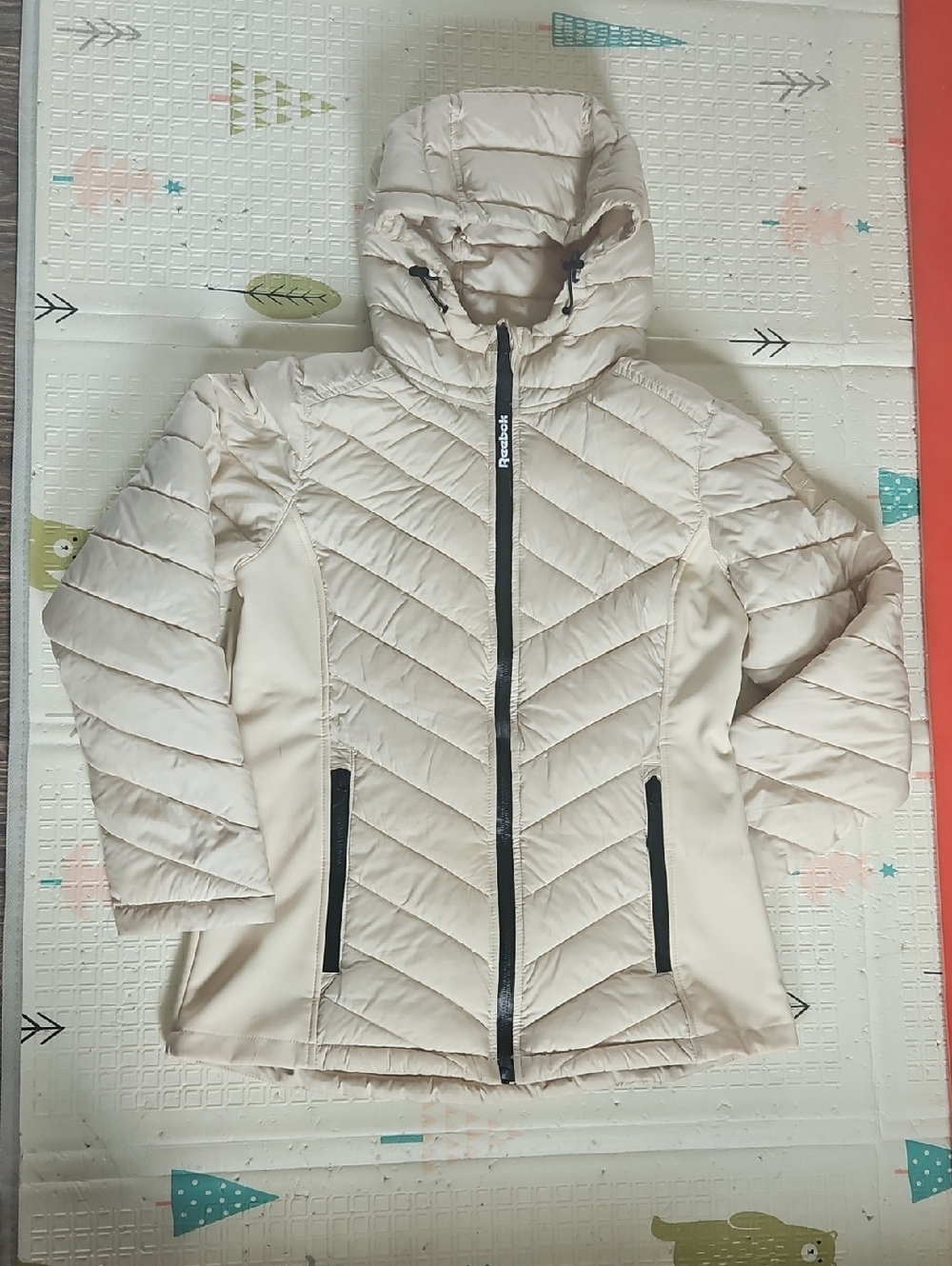 Reebok Beige Quilted Jacket with Dark Trim